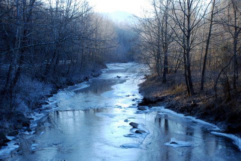 Photo By John McKeithen : ©2009 NCL Magazine : Freezing Rivers In Nelson County, Virginia 