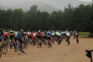 Cyclo race Aug 09 011 Photos By Heidi Crandall : ©2009 www.nelsoncountylife.com : Cyclists take off Saturday morning from Devils Backbone in Roseland.