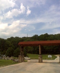 ©2010 www.nelsoncountylife.com : The newsest nTelos antenna can be seen off in the distance just above the tree line over the west entrance rooftop at Devils Backbone in Beech Grove. Click to enlarge.  