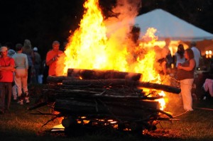 As the sun set, people gathered around the huge bonfire that's become a stape at each of the Starry Nights. 