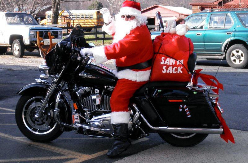 Santa Makes Stop In Beech Grove Via Harley On Christmas Eve