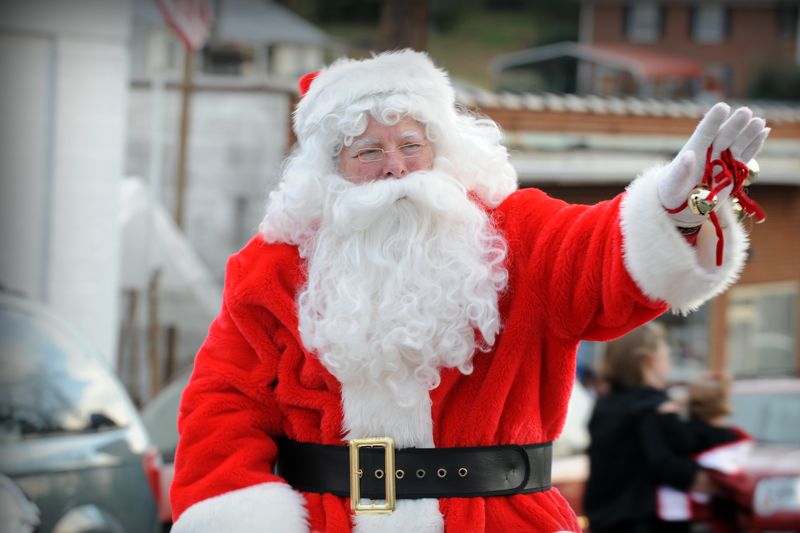 Nelson Lovingston Christmas Parade 2012 Blue Ridge Life Magazine