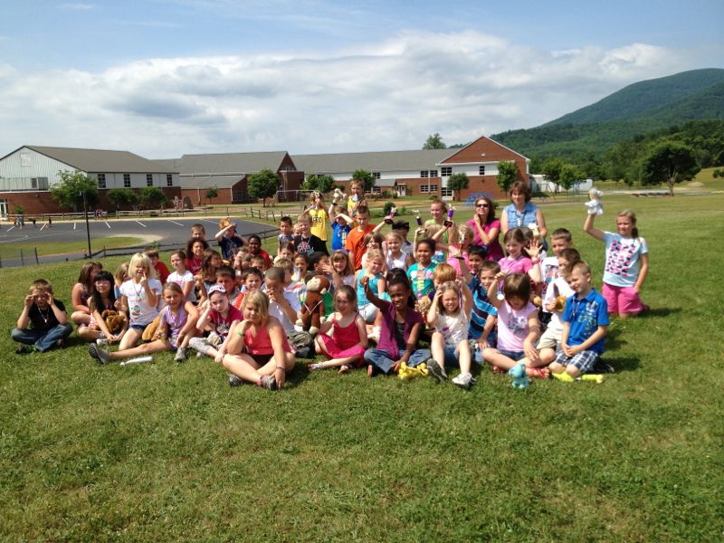 Nelson Students At Rockfish River Elementary School Hold Animal Fun