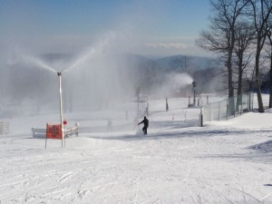 In addition to Mother Nature's snow, the resort continues to make snow for the upcoming holiday weekend. The temps are cooperating perfectly!