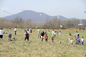 ©2014 Blue Ridge Life Magazine : Photos By BRL Mountain Photographer Paul Purpura : Countless kids and adults turned out for the annual kites festival coordinated by The Rockfish Valley Foundation. It's held around this time each year in the Bold Rock Field Behind Bold Rock Hard Cider. 