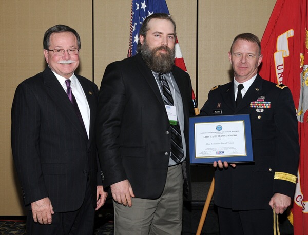 Blue Mountain Barrel House Receives ‘Above And Beyond’ Award From The Department of Defense
