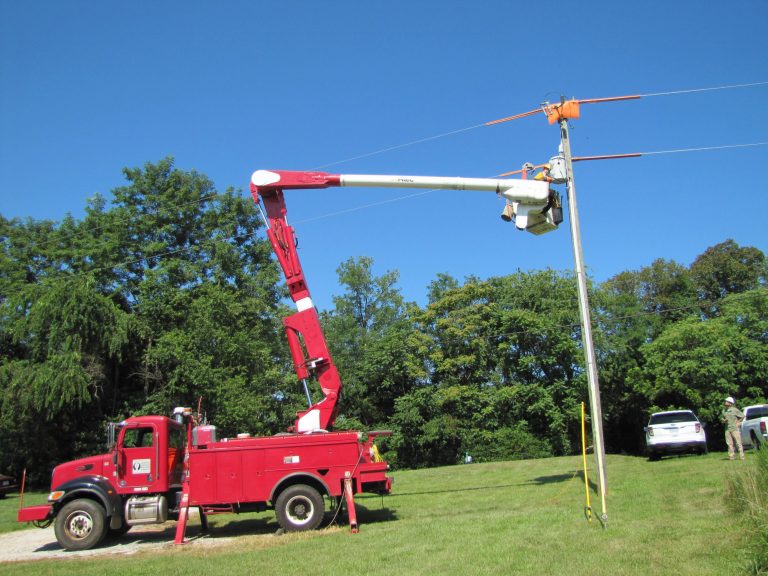 Appomattox : CVEC Crews Working Over Weekend To Prepare For Eventual Fiber Install