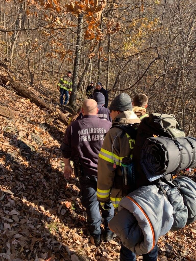 Blue Ridge Parkway : Crews Complete Lengthy Rescue Of Hiker Near Love, Virginia