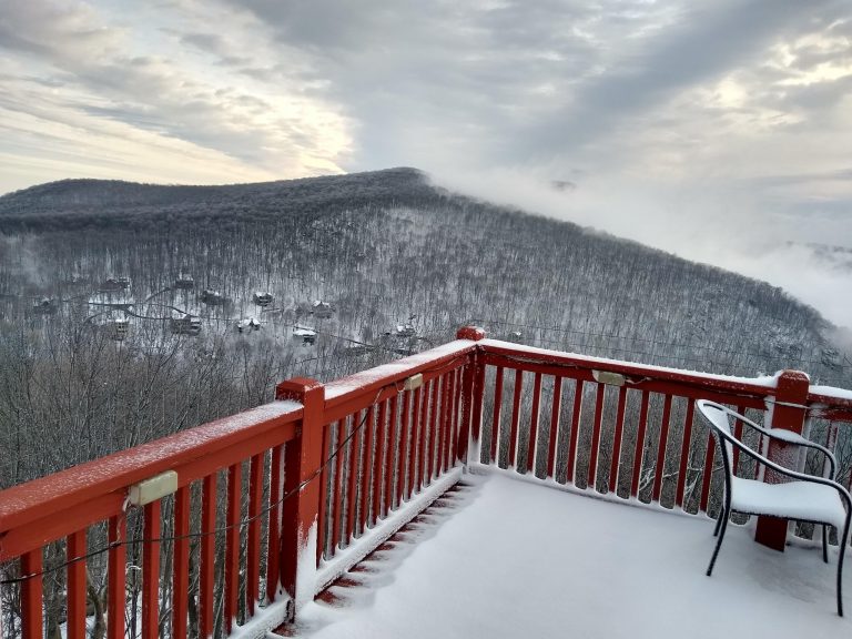 Nelson : Wintergreen : Legit Mid-April Snow Hits The Mountains